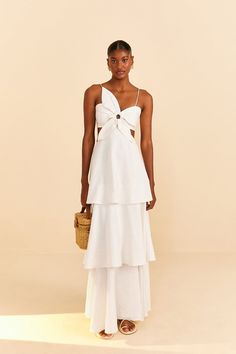 Shop the Off-White Flower Maxi Dress at FARM Rio. Get 15% off 1st purchase w/ FARM15. Click here! Linen Inspiration, 2024 Wardrobe, Flower Maxi Dress, Set Clothes, Color Blocking Outfits, Rehearsal Dinner Dresses, White Linen Dresses, Tiered Ruffle Skirt, Special Occasion Outfits