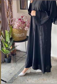 Riyadh Saudi Arabia, Muslim Fashion Dress, Muslim Fashion Outfits, Hijab Girl, Abayas Fashion, Abaya Fashion, African Fashion Dresses, Saudi Arabia