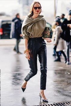 The Sartorialist, Leather Pants Outfit, Leandra Medine, 30 Outfits, Miroslava Duma, Giovanna Battaglia, Preppy Sweater, Anna Dello Russo, Office Outfits Women