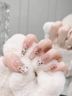 Fall Wedding Acrylic Nails, Classy Jelly Nails, Nails For A Wedding Bride, Nails With Meaning, Cute Nails For Tan Skin, Elegant French Nails Design Classy, Different Color Fall Nails, White And Champagne Nails, Long Curved Nail Designs