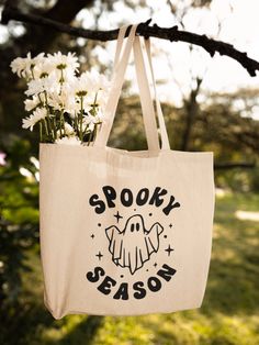 Spooky Season Groovy Ghost Tragetasche Halloween Bags Diy, Autumn Tote Bag, Groovy Ghost, Fall Tote Bag, Fall Tote, Best Tote Bags, Find Your Balance, Bridal Handbags