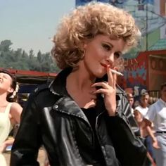 John Grease Olivia Newton Leather Jacket Grease Leather Jacket, Grease Fashion, Sandy Olsson, Olivia Newton John Grease, Greaser Aesthetic, Grease Outfits, Sandy And Danny, Sandy Grease, Grease Movie