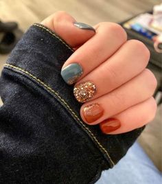 Thanksgiving Nail Dip Ideas, Square Dip Powder Nails Fall, Dip Powder Nails With Glitter, Fall Gel Nails Short, Sparkly Fall Nails, Neutral Nails With Design, Western Nail Art, Prettiest Nails, Night Nails