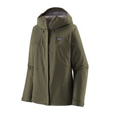 Don't let the rain spoil your plans. This durable Patagonia jacket is waterproof and windproof  thanks to 3-layer construction. It also packs into its own pocket so it's easy to toss in your pack. Patagonia Rain Jacket, Patagonia Torrentshell, Waterproof Jacket Women, Rain Jacket Women, Waterproof Jacket, Patagonia Womens, Skorts, Rain Wear, Casual Boots