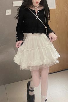 High Waist Sexy Lace Kawaii Mini Skirts – Nada Outfit Land Summer Fairycore, Kawaii Shorts, Kawaii Skirt, Short Summer Skirts, Short Pollera, Lace Mini Skirt, Mini Pleated Skirt, Fairycore Clothes, Girls In Mini Skirts