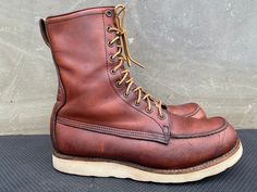 Vintage 1980s RED WING Irish Setter Sport Boot 899 Made in USA Sole 8 D Awesome boots, check photos for clear visual description. PLEASE VIEW ALL PHOTOS CAREFULLY AS I CONSIDER THEM PART OF THE DESCRIPTION. I WILL GLADLY COMBINE SHIPPING FOR MULTIPLE ITEMS PURCHASED IF THEY CAN BE SAFELY SHIPPED TOGETHER. DELIVERY WITHIN 5 BUSINESS DAYS, 1-2 DAYS HANDLING ONCE YOUR PAYMENT CLEARS, THIS ITEM WILL COME PROFESSIONALLY PACKAGED AND SHIPPED WITH CARE. PLEASE CONTACT ME THROUGH MESSAGES IF YOU HAVE ANY QUESTIONS OR CONCERNS. THANKS FOR LOOKING Vintage Steel Toe Work Boots, Vintage Work Boots With Reinforced Heel And Snip Toe, Vintage Lace-up Work Boots With Reinforced Heel, Vintage Brown Work Boots With Reinforced Heel, Vintage Work Boots With Rubber Sole, Vintage Boots With Vibram Sole, Vintage Closed-toe Boots With Vibram Sole, Vintage Vibram Sole Boots With Closed Toe, Vintage Closed Toe Boots With Vibram Sole