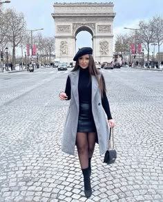 Winter Paris Outfits, Paris Winter Outfit, Paris Trip Outfits, Eurotrip Outfits, Outfits Paris, France Outfits, Classy Winter Outfits, Shotting Photo