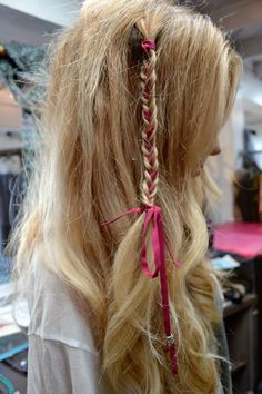 Ribbons In Hair Braid, Short Bleached Hair, Braid Clips, Peinados Fáciles Para Cabello Corto, Beltane, Side Braid, Braided Hair, Hair Wraps, Body Wave Hair