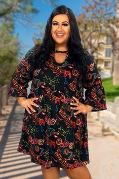 95% POLYESTER -- 5% SPANDEX  MADE IN MEXICO  LENGTH:  40" Babydoll Dress Plus Size, Dress Plus Size, Babydoll Dress, Black Print, Plus Size Dresses, Plus Size Outfits, Baby Dolls, Spandex, Plus Size