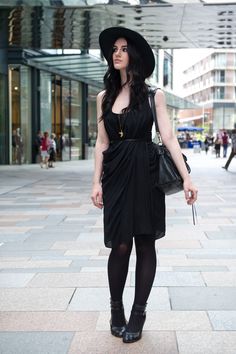 Fedora / FAIIINT.com Dark Chic Outfits, Draped Silk Dress, Gothic Outfit, Minimalistic Fashion, Shoes Balenciaga, Corporate Goth, Outfit Street, Witchy Fashion, Style Gothic