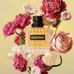 Shop Donna Born in Roma Yellow Dream EDP | Valentino Beauty Beautiful Perfume, Golden Lights, Fresh Fragrances, Fragrance Collection