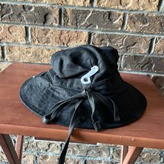 Size Small Medium Adjustable Black Cotton Sun Hat, Black Spring Bucket Hat, Black Cotton Sun Hat With Curved Brim, Black Brimmed Cotton Sun Hat, Black Wide Brim Cotton Hat, Black Cotton Brimmed Sun Hat, Black Cotton Wide Brim Hat, Black Cotton Wide Brim Sun Hat, Black Hat One Size For Spring