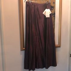 Lovely Deep Purple Acetate “Crpe “ Skirt By Scott Mcclintock. New With Tags. Size 14.All In Excellent Condition. Perfect For Events, Weddings, Evening Parties Or Anything -Anything Else At All! Thank You So Much For Looking! Silk A-line Bottoms For Formal Occasions, Formal A-line Silk Bottoms, Formal Silk Skirt For Fall, Relaxed Silk Skirt For Fall, Silk Midi Skirt Bottoms For Fall, Silk Long Skirt For Fall, Silk Flowy Skirt For Fall, Flowy Silk Skirt For Fall, Fall Evening Satin Skirt