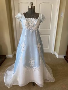 Vintage 1975 Designer Ron LoVece Sz M? Baby Blue White Organza Lace Wedding | eBay Couture, Bridgeton Outfits, Jessa Aesthetic, Blue And White Wedding Dress, Mushroom Town, Regency Core, Bridgerton Dresses, Vintage Blue Dress, Blue Gowns