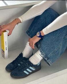 Adidas Shoes Outfit, Looks Adidas, Adidas Samba Outfit, Pinterest Trends, Adidas Handball Spezial, Samba Outfit, Adidas Handball, Skandinavian Fashion