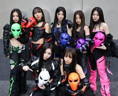 BADVILLAIN group photo Group Photos, Kpop Outfits, Kpop Girl Groups, South Korean Girls, Kpop Girls, Headpiece, Girl Group, Dancer, Celebrities