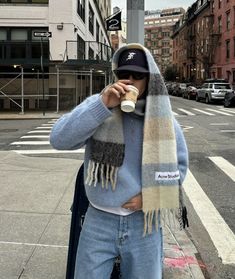 Scarf Outfit Men, Street Fashion Men Streetwear, Fall Outfits Men, Guys Clothing Styles, Neue Outfits, Winter Outfits Men, Mens Fashion Streetwear, Cool Outfits For Men