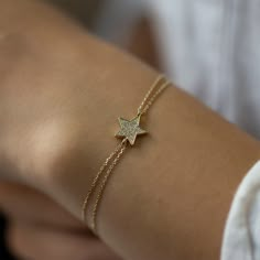 Star Charm Bracelets As Gift, خواتم خطوبة, Delicate Gold Bracelet, Gold Bracelet Simple, Daily Wear Jewellery, Moissanite Bridal Sets, White Bracelet, Wrist Jewelry, Moissanite Necklace