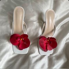 Red Orchid, Flower Heels, Fancy Heels, Fun Shoes, Shoes Heels Classy, Box Necklace, White Shoe, Flower Sandals