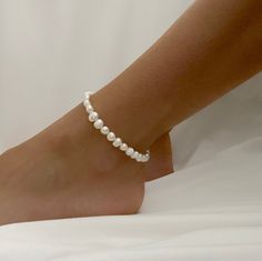 - Comes in 9 or 10 inches - Perfect for stacking on ankle or wearing individually - Ready Wear Quantity : 1 Piece Material : Freshwater Pearl, Beading Wire, Metal Clasp Size: 9 inch or 10 inch Surface : Smooth Please ask for larger quantities if would like more than what is currently listed! ★ Shop Bulk Discount Codes★ -Spend $50-$100 get 10% OFF Use Code: BEAD10 -Spend $101-$150 get 15% OFF Use Code: BEAD15 -Spend $151-$200 get 20% OFF Use Code: BEAD20 -Spend $201 and above get 25% OFF Use Code Manifestation List, How To Wear Pearls, Pearl Ankle Bracelet, Cute Anklets, Pearl Beading, Charm Anklet, Chunky Pearls, Pearl Anklet, Wear Pearls