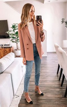 Blush Blazer. Look Working Girl, Casual Attire For Women, Spring Work Outfits, Work Routine, Fashion Jackson, Summer Work Outfits, Smart Casual Outfit, Looks Street Style, Outfit Trends