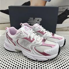 New With Box 100% Authentic Pink And Grey New Balance, N Shoes New Balance, New Balance 530 Pink, Mood Couples, Pink New Balance, New Balances, Shoes For School, Shoes New Balance