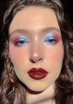 Eye Looks With Gems, Funky Concert Outfits, Makeup Looks For Pale Skin, Hippie Makeup, Artsy Makeup, Funky Makeup, Vampire Bride, Ethereal Makeup