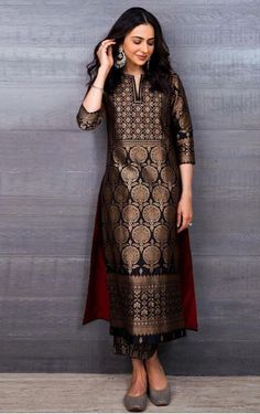 Neck Designs For Banarsi Suits, Black Banarasi Suit, Dress With Saree Material, Dress From Banarasi Saree, Dresses With Sarees Material, Banaras Suits Designs, Banarsi Kurti Design, Maroon Kurti Designs, Banaras Kurti Designs