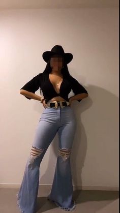 Groupo Firme Concert Outfit Ideas, Blue Jean Cowgirl Outfit, Jarepio Outfits Mexican, Ranchera Outfits Mexican Party, Woman Rodeo Outfit, Zydeco Outfit Black Women, Rodeo Outfit Black Women, Bad Bunny Concert Outfit Ideas Cowgirl