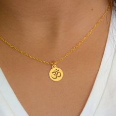 Om Necklace, Dainty Om Necklace, Rose gold Om Necklace, Hindu religious necklace , Sacred Necklace, Religious Jewelry ~ Materials : Rose gold(stainless steel chain), gold and silver plated (chain) ~ Style : necklace/choker ~ Length : can make a specific length if you want. ~ Can also be made to a bracelet pls message i Hindu Jewelry, Om Necklace, Simple Gold Earrings, Om Pendant, Jewelry Materials, Pretty Jewelry Necklaces, Bf Gifts, Necklace Rose Gold, Jewelry Bracelets Gold