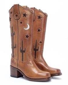 Desert Night, Cognac Boots, Camila Morrone, Estilo Country, Boots Square Toe, Heel Caps, Desert Boots, Cow Boy, Designer Boots