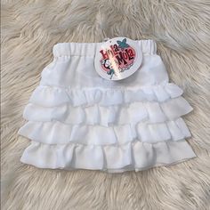 White Chiffon Type Layered Hula Mula Skirt Cute White Tiered Skirt, White Ruffled Skirt For Beach, Cute White Party Bottoms, Cute Beach Skirt With Ruffles, Cute Ruffled Beach Skirt, Green Sequin Skirt, Fleece Skirt, Plaid Skort, Halloween Skirt