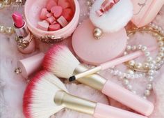 Etude House Entoinette Collection - the blush beads are hearts ! :O Viperine Gorgon, Etude House, Pink Makeup