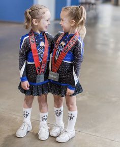 Preppy Kid, Corinne Michaels, Kids Cheerleading, Kids Cheering, Cheer Things, Blonde Layered Hair, Toddler Pictures, Cute Cheer Pictures, Preppy Kids