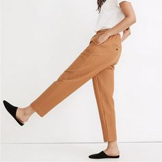 Madewell Style #Na972 Coolly Quilted With Just A Touch Of Puff, These Tapered Pull-On Pants Are A Design-Team Favorite. Try 'Em With The Matching Top For That Allover Floating-In-A-Cloud Feel. Drawstring Waist Front & Back Pockets Size Medium New With Tags. Retail Price $148.00 *See Photos For Measurements* Bundle Your Likes Together - 2 Or More To Save On Shipping & Price Fast Shipping Savings Alert!!! New To Poshmark?? Enter The Code ' Shophappyaz' At Checkout To Receive $10 Off Your Purchase Pants Business Casual, Mustard Pants, Quilted Pants, Madewell Style, Cropped Pants Women, Business Pants, Fall Clothes, Clothes Shopping, Crop Pants