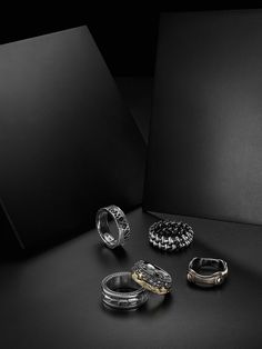 Art Department - Photography - Frederik Lieberath Black And White Jewelry Photography, Dark Jewelry Photography, Men’s Jewelry Photography, Male Model Jewelry Photography, Jewelry Photography Lighting Setup, Jewellery Photo, Jewelry Ad, Minimal Jewellery