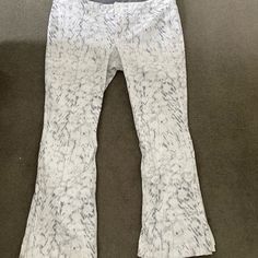 Women’s Ski Pants In Excellent Condition. Worn For One Season And Immaculately Cared For. Ski Pants, Pant Jumpsuit, Color White, Pants For Women, Pants, Women Shopping, White, Color, Trousers