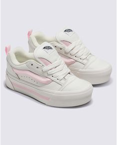 Work Shoes Sneakers, Cool Girl Shoes, Cute Back To School Shoes, Cute Shoes For School, Shoes For Back To School, Zapatillas Nike Basketball, Baby Pink Shoes