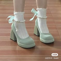 Mode Style Anglais, Green Heels