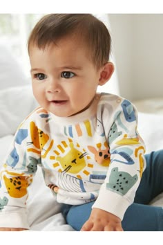 Sold as a pack of two, these sweaters are designed in a soft cotton. With a crew neckline and long sleeves, it's patterned with a stylish animal print. With nickel free poppers to protect against skin irritation.  2 x Sweater 85% Cotton, 15% Polyester. Kid Face Claims, Baby Sweats, Boys Artwork, Yellow Animals, Winter Apparel, Infant Boys, Navy Baby, Sweat Top, Yellow Sweatshirt