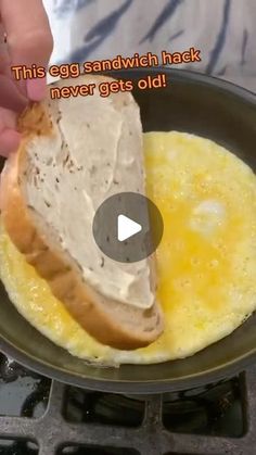 75K likes, 997 comments - domesticsuperhero on December 31, 2023: "Love using this egg sandwich cooking hack! Have you tried it? Follow 👉🏻 @domesticsuperhero for more easy recipes!! #eggsandwichhack #eggsandwich #cookingeggs #breakfasthacks". Egg Sandwich Recipe, Egg Sandwich Breakfast, Sandwich Ideas, Mardi Gras Food, 2023 Love, Egg Sandwich, Egg Sandwiches, Breakfast Sandwiches, Breakfast On The Go