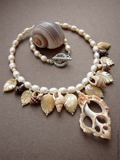 Handmade Shell Necklace In Ocean-inspired Style, Handmade Shell-shaped Elegant Necklace, Vintage Handmade Shell Necklaces, Beachy Shell-shaped Shell Jewelry, Unique Handmade Shell-shaped Necklace, Micro Mosaic Jewelry, Polymer Clay Flower Jewelry, Sea Jewelry, Fairy Necklace