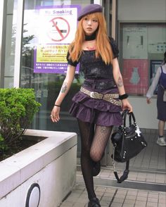 Styling Belts, Japanese Punk Fashion, Akeri Homura, Japan Y2k, Japanese Punk, Moodboard Fashion, Pose Fotografi, Gyaru Fashion, Archive Fashion