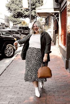 Plussize Outfit Ideas Spring, Super Plus Size Outfits, Hot Weather Outfits Plus Size, Plus Size Minimalist Outfits, Meet The Parents Outfit, Fat Outfits, Plus Size Outfits For Fall, Comfy Casual Summer Outfits, Plus Size Herbst