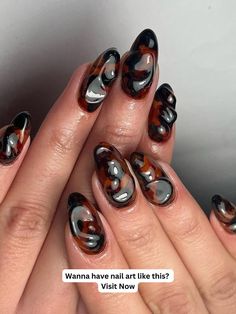 Tortoise  nails Vampy Nails, Harry Potter Nail Art, Christmas Nails Designs, Bubble Nails, Gucci Nails, Elegant Manicure, Kiss Nails