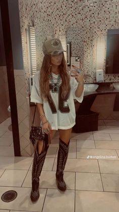 #westernootd #western #westernoutfit #westernoutfitideas #countryoutfit #westernfashion #westernfashioninspo Western Outfit Concert, Thigh High Cowgirl Boots Outfit, Country Glam Aesthetic, Western Club Outfit, City Cowgirl Outfits, Chic Western Outfits Women, Dark Western Outfits, Emo Cowgirl Aesthetic, Western Alternative Outfits