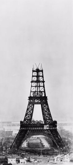 Eiffel Tower Under Construction: Amazing Historical Photographs Show the Famous Tower Rising Above Paris Paris History, Photos Black And White, Rare Historical Photos, Famous Pictures, New Orleans French Quarter, Famous Photos, Historical Images, History Pictures, History Photos