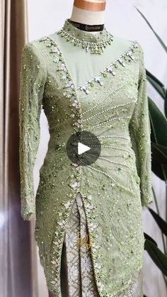 Kebaya Brokat Modern, Model Kebaya Wisuda, Payet Kebaya, Kebaya Simple, Kebaya Bridesmaid, Brokat Modern, Kebaya Wedding, Kebaya Modern Dress, Modern Dresses