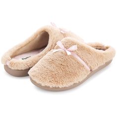 This slide-on, clog style offers a charming playfulness that brings a sense of cheer, even on the coldest nights. Perfect if you enjoy wearing your slippers all the time, the faux fur paired with velour warms while the durable rubber sole gives steady footing. Love a soft footbed? This slipper is plush and oh-so cushioning. Clog Style, Cosy Outfit, Clogs Style, Cute Slippers, Clog Slippers, Faux Fur Slippers, Warm Slippers, Platform Slippers, Round Toe Heels