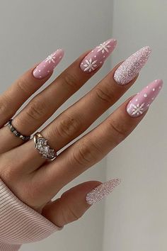 Almond Nails Designs, Nail Polishes